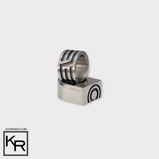 The Ring PLATEAU 4 from the Jewelry Collection By Kaj Ransvi, when you want to stand out from the crowd!