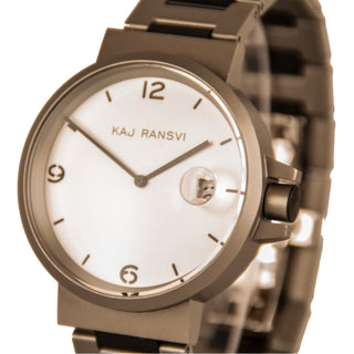 The Watch Remix 4 for those that respect and make time for the great things in life, now there’s a timepiece to mark the moment.